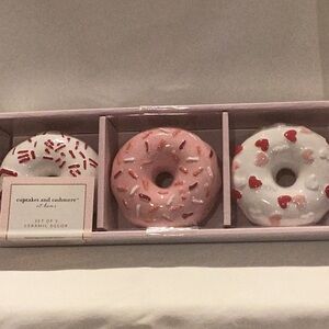 Cupcakes and Cashmere Valentine Donuts